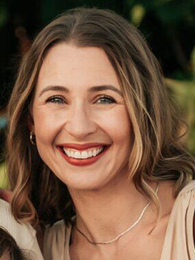 Meet your Posher, Claire
